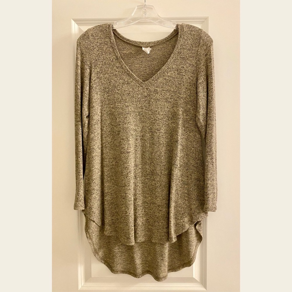 Brownish taupe long sleeve tunic sweater. Perfect condition. Size S.